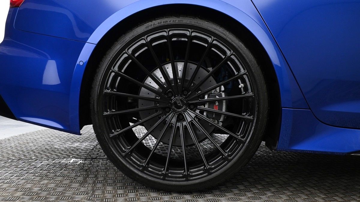 Audi RS6 Avant Image 9