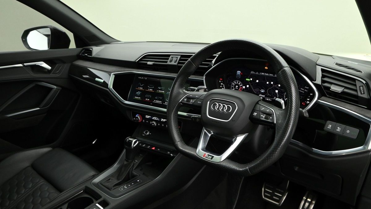 Audi RS Q3 Image