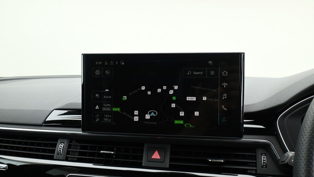 Audi RS4 Avant Image 11