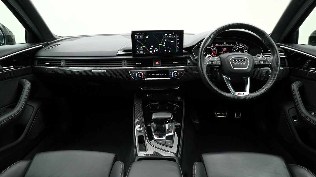 Audi RS4 Avant Image 13