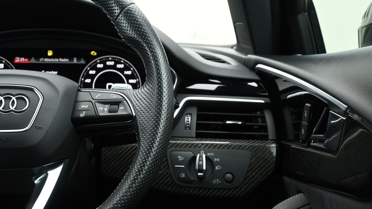 Audi RS4 Avant Image 15