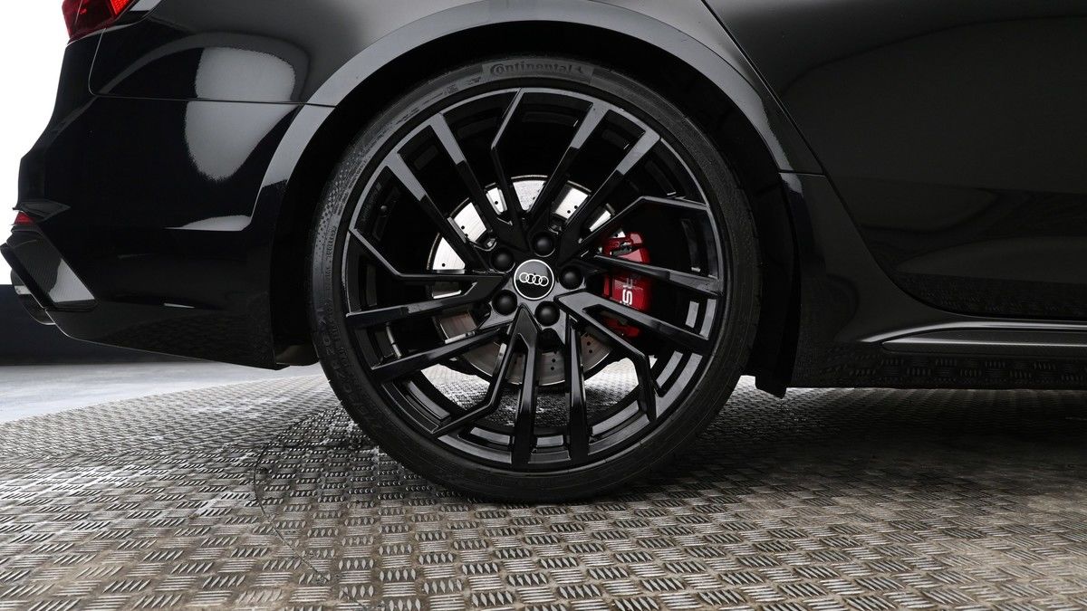 Audi RS4 Avant Image 8