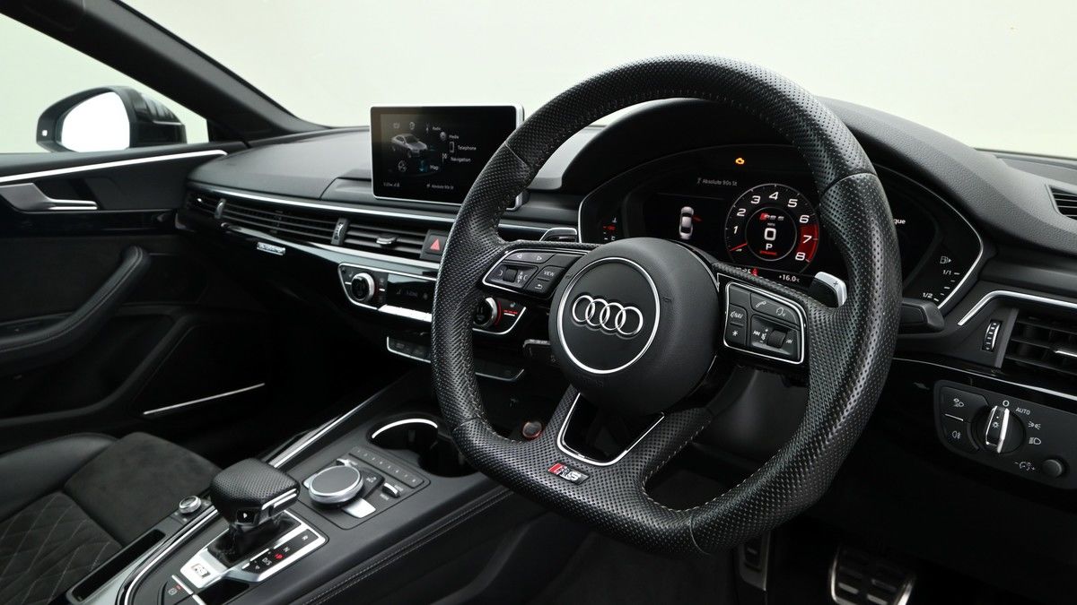 Audi RS5 Image