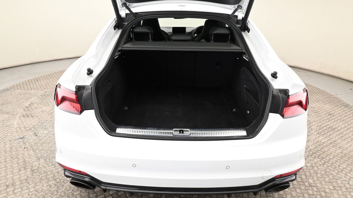 Audi RS5 Image 10