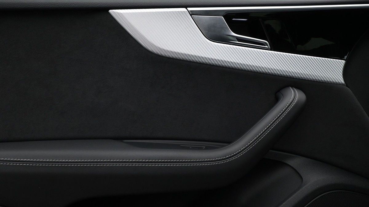 Audi RS5 Image 12
