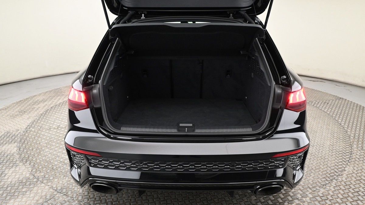 Audi RS3 Image 10