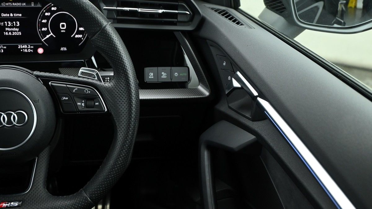 Audi RS3 Image 16