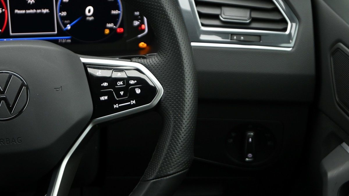 Volkswagen Tiguan Image 16