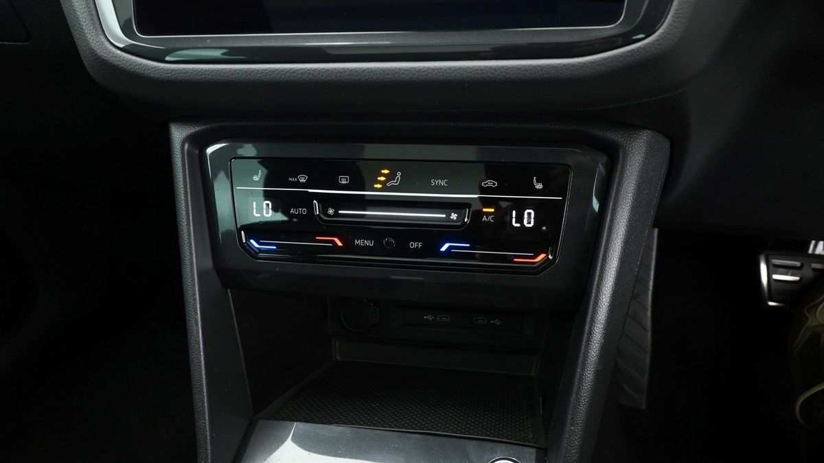 Volkswagen Tiguan Image 12