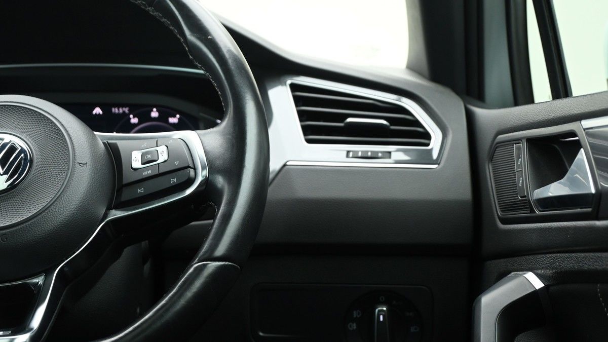 Volkswagen Tiguan Image 16