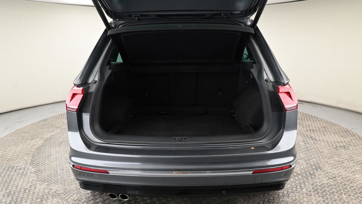 Volkswagen Tiguan Image 10