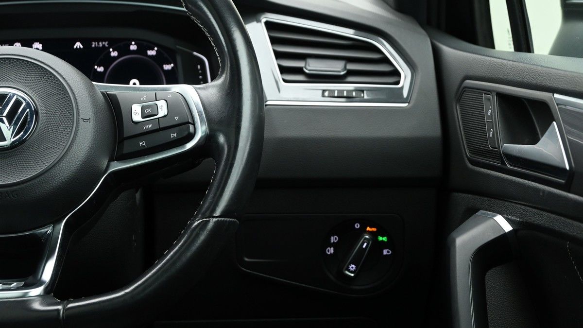 Volkswagen Tiguan Image 16