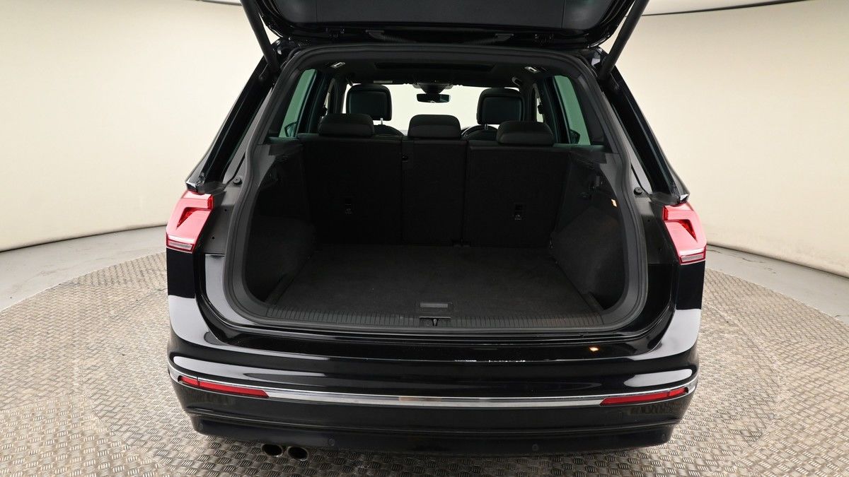 Volkswagen Tiguan Image 10