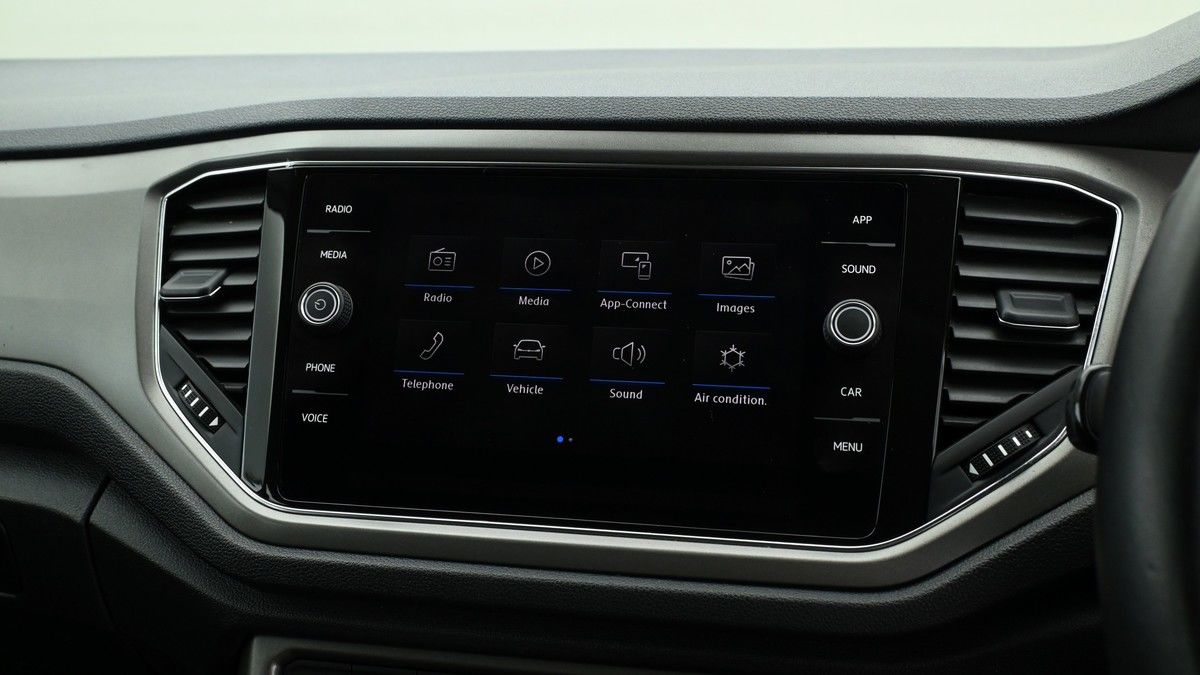 Volkswagen T-Roc Image 10