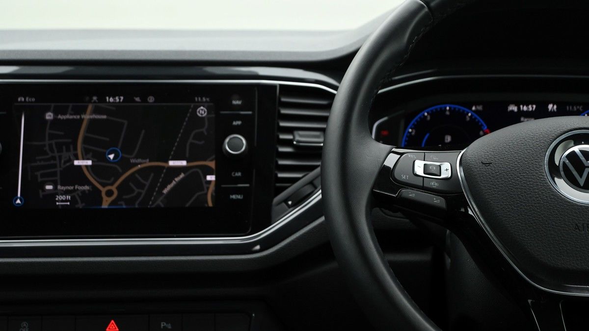 Volkswagen T-Roc Image 14