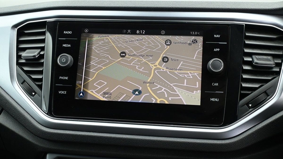 Volkswagen T-Roc Image 11