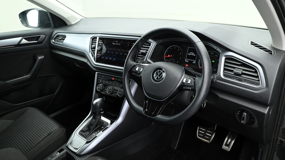 Volkswagen T-Roc Image 3
