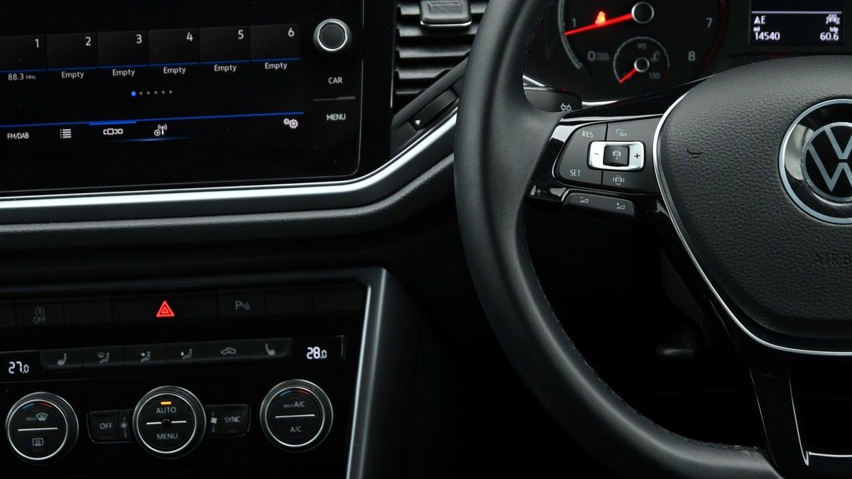 Volkswagen T-Roc Image 15