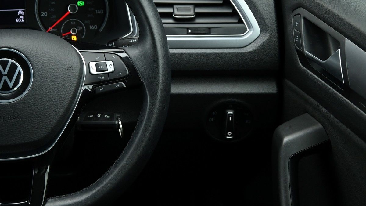 Volkswagen T-Roc Image 16