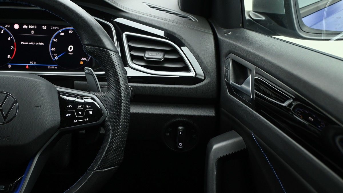 Volkswagen T-Roc Image 16