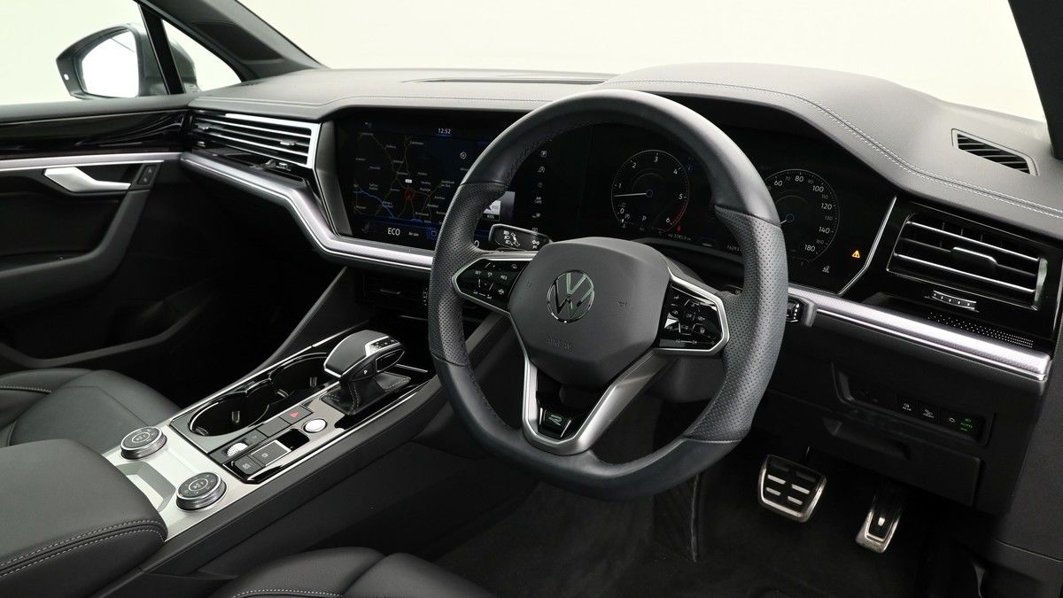 Volkswagen Touareg Image 3
