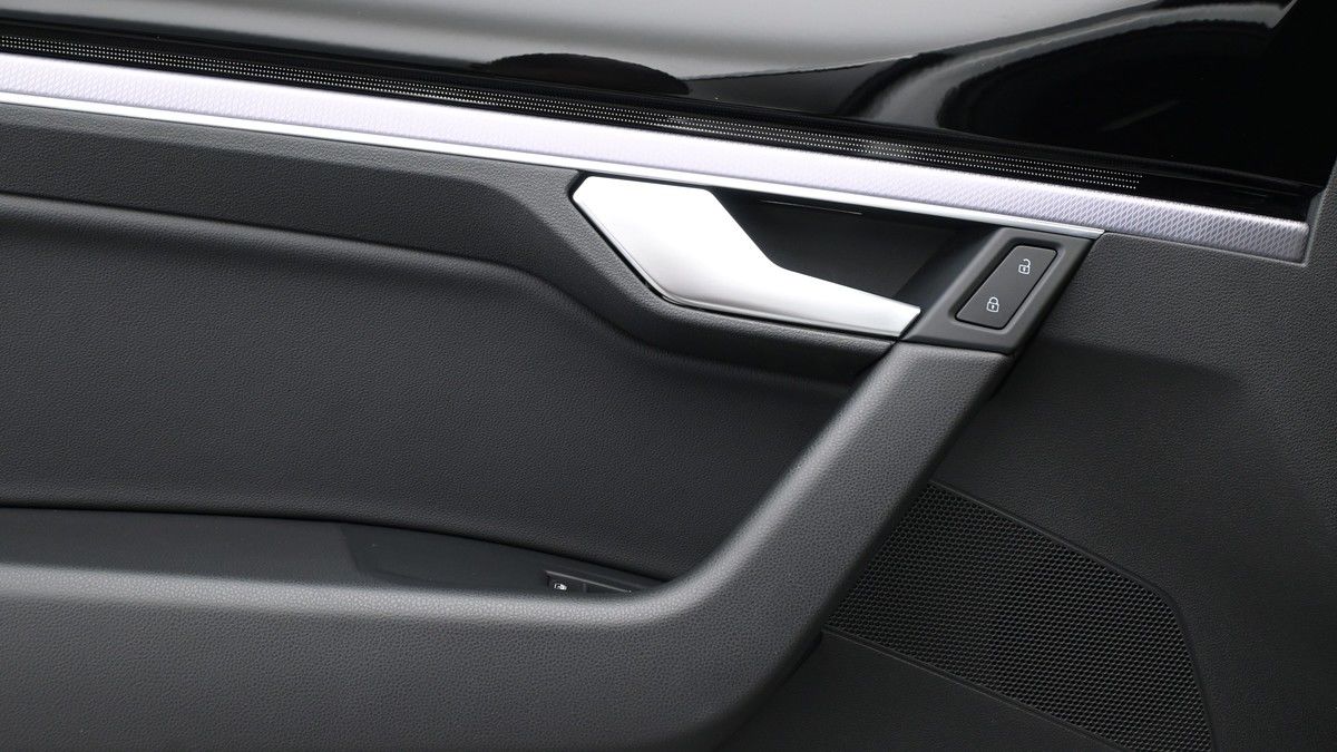Volkswagen Touareg Image 13
