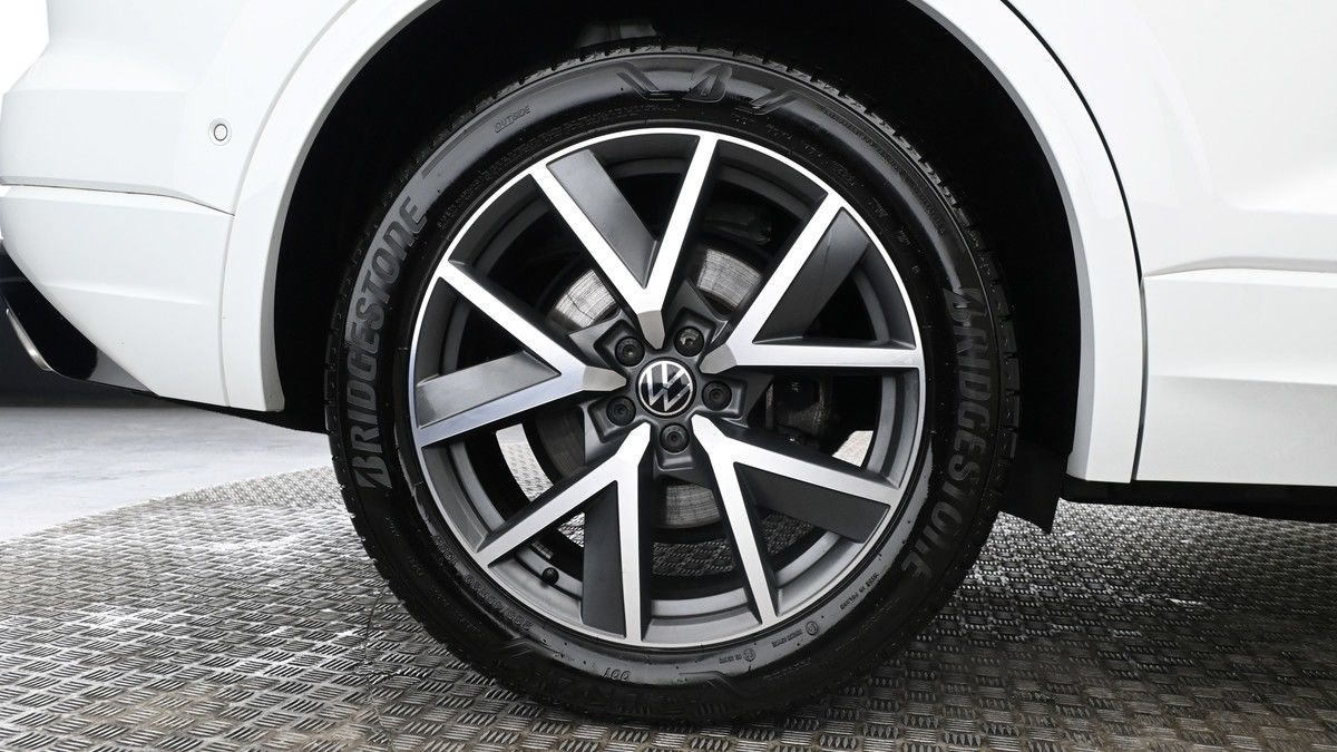 Volkswagen Touareg Image 9