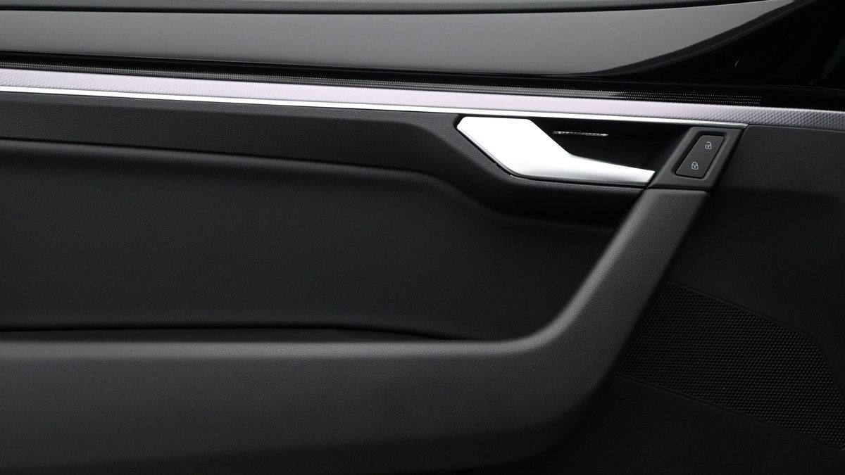 Volkswagen Touareg Image 13
