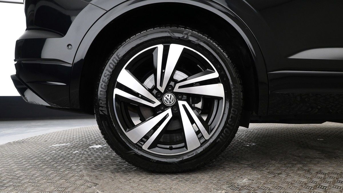 Volkswagen Touareg Image 8
