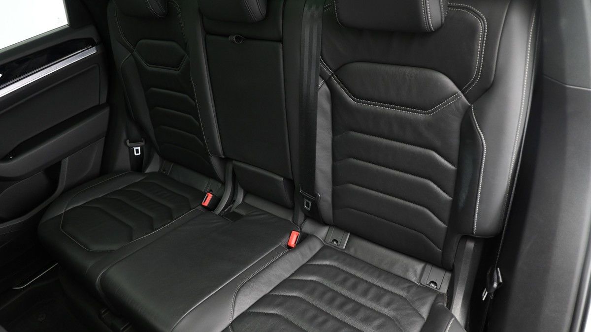 Volkswagen Touareg Image 5