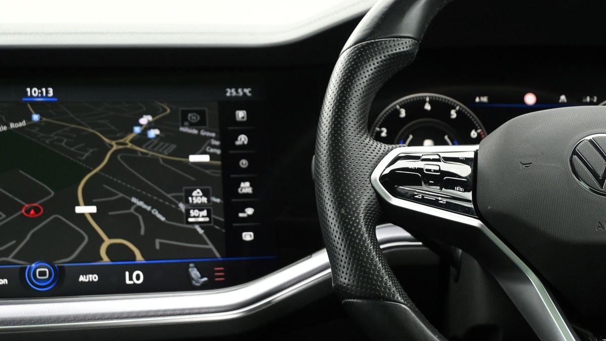 Volkswagen Touareg Image 15