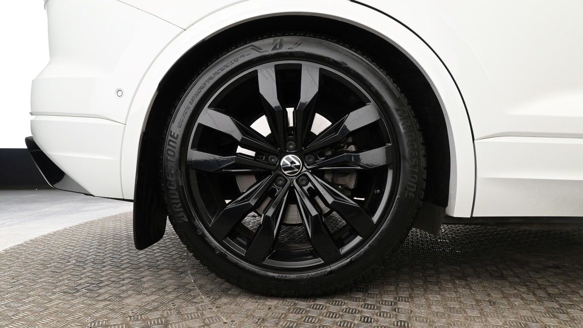 Volkswagen Touareg Image 9