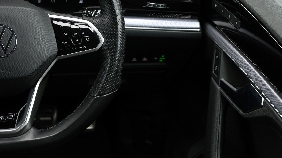 Volkswagen Touareg Image 16