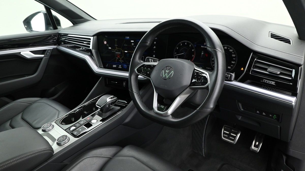 Volkswagen Touareg Image 3