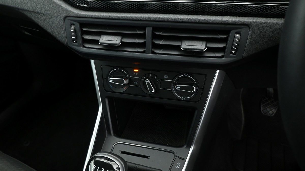 Volkswagen Polo Image 12