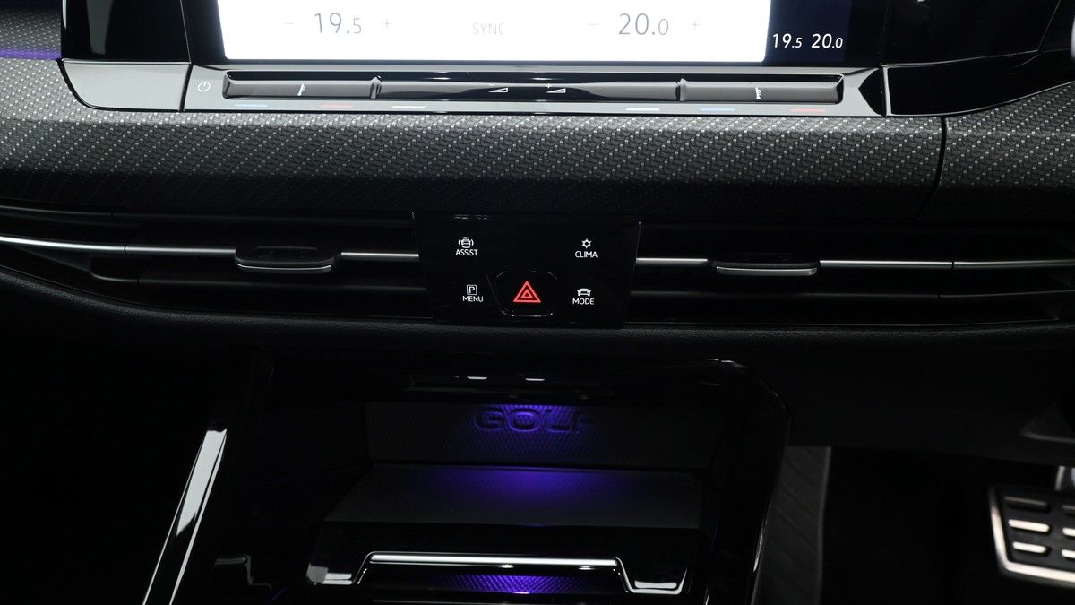 Volkswagen Golf Image 12
