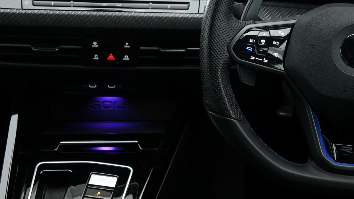 Volkswagen Golf Image 15
