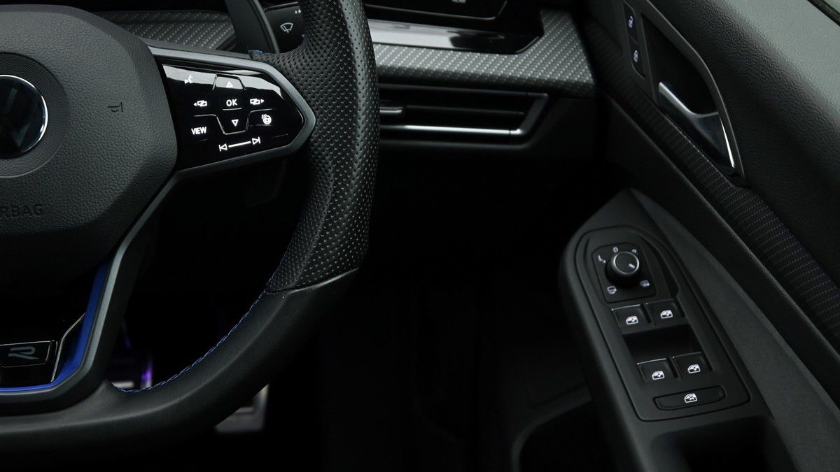 Volkswagen Golf Image 16
