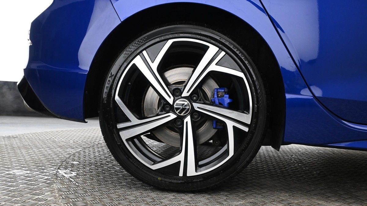 Volkswagen Golf Image 9