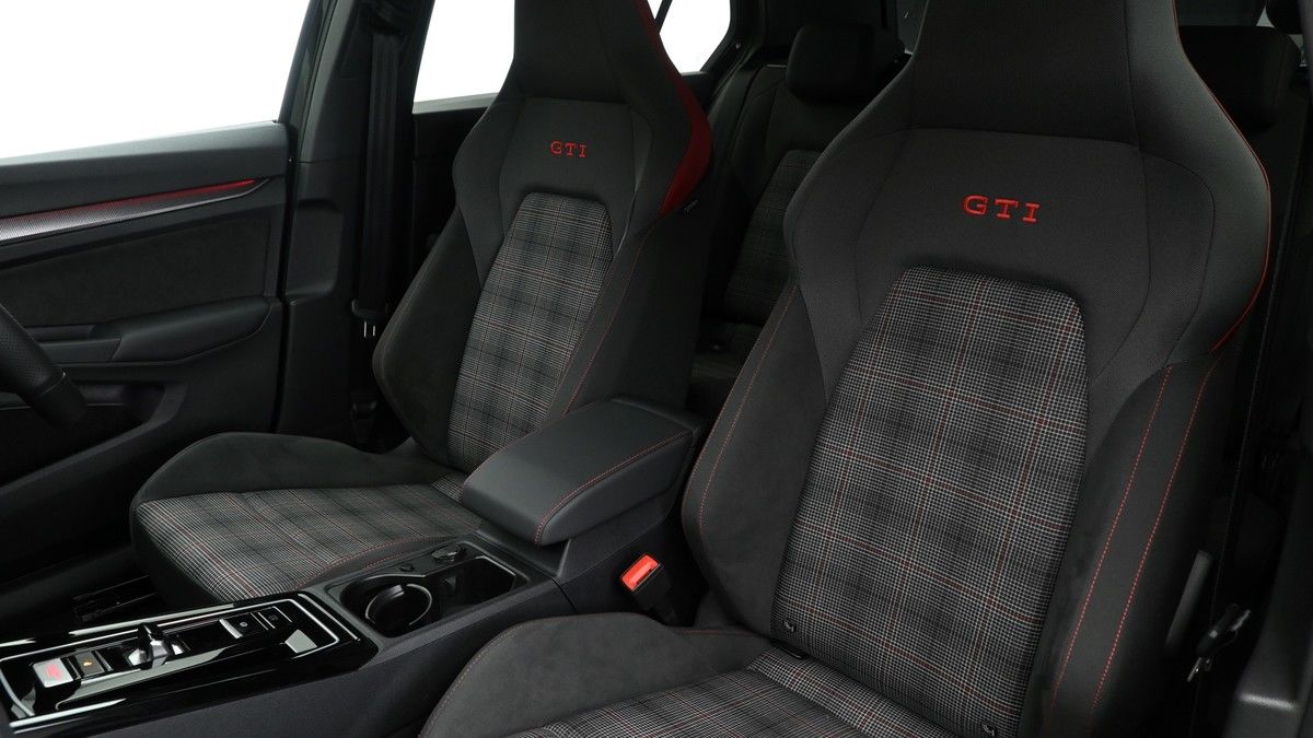 Volkswagen Golf Image 3