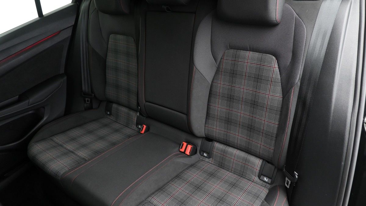 Volkswagen Golf Image 4