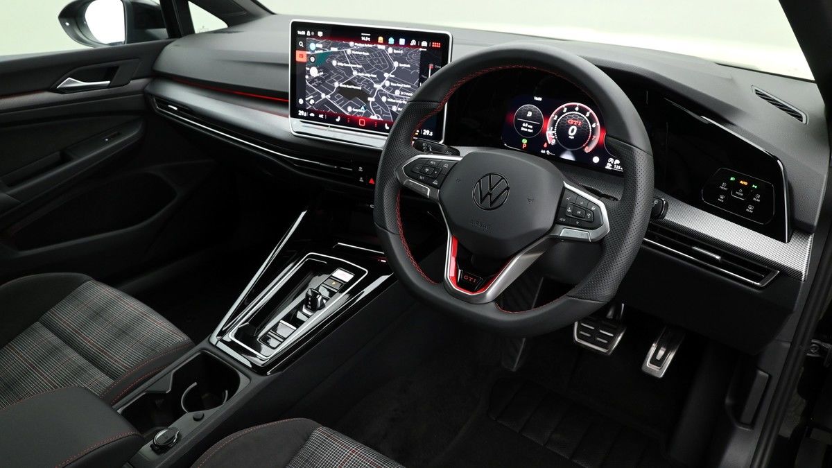 Volkswagen Golf Image 2