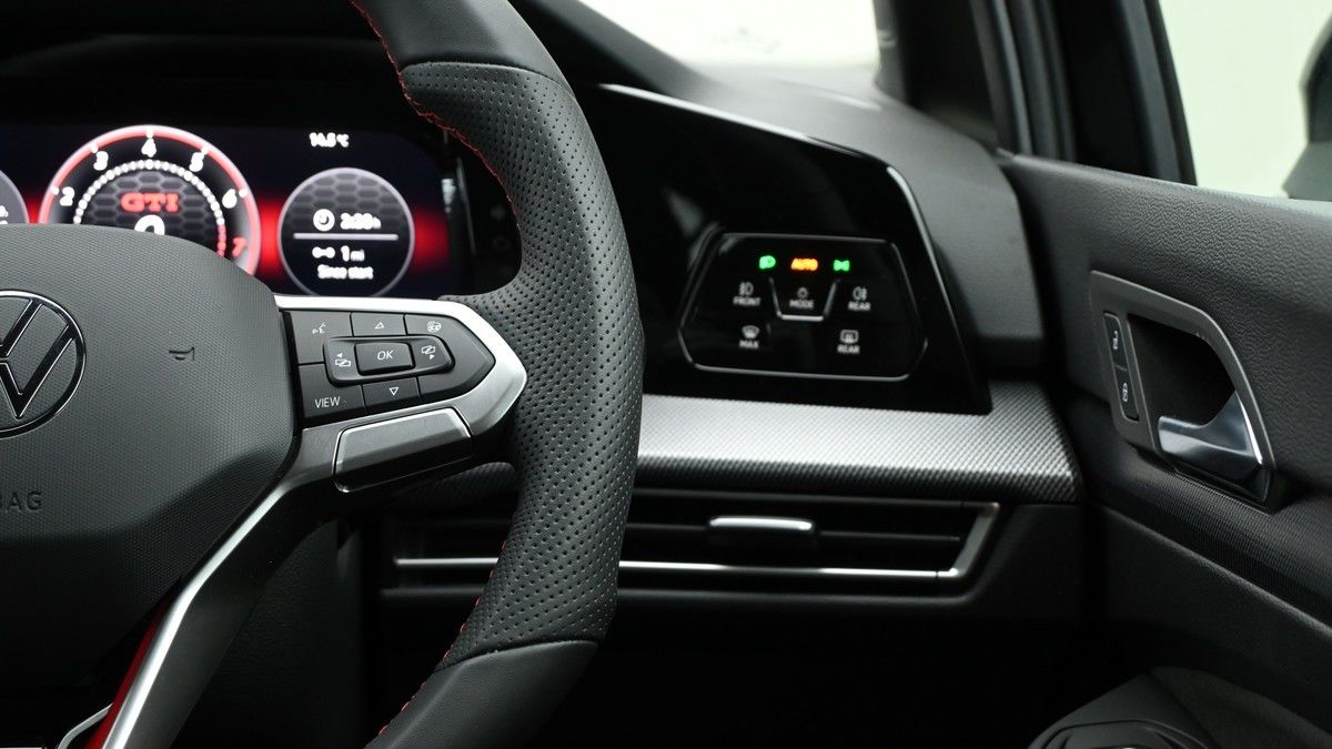 Volkswagen Golf Image 15