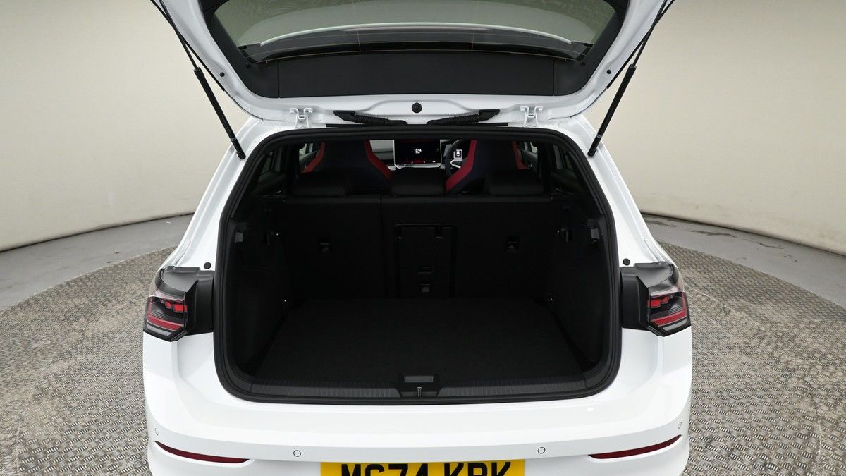 Volkswagen Golf Image 9