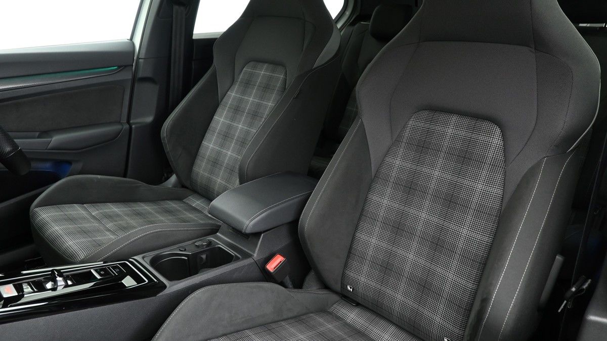 Volkswagen Golf Image 4