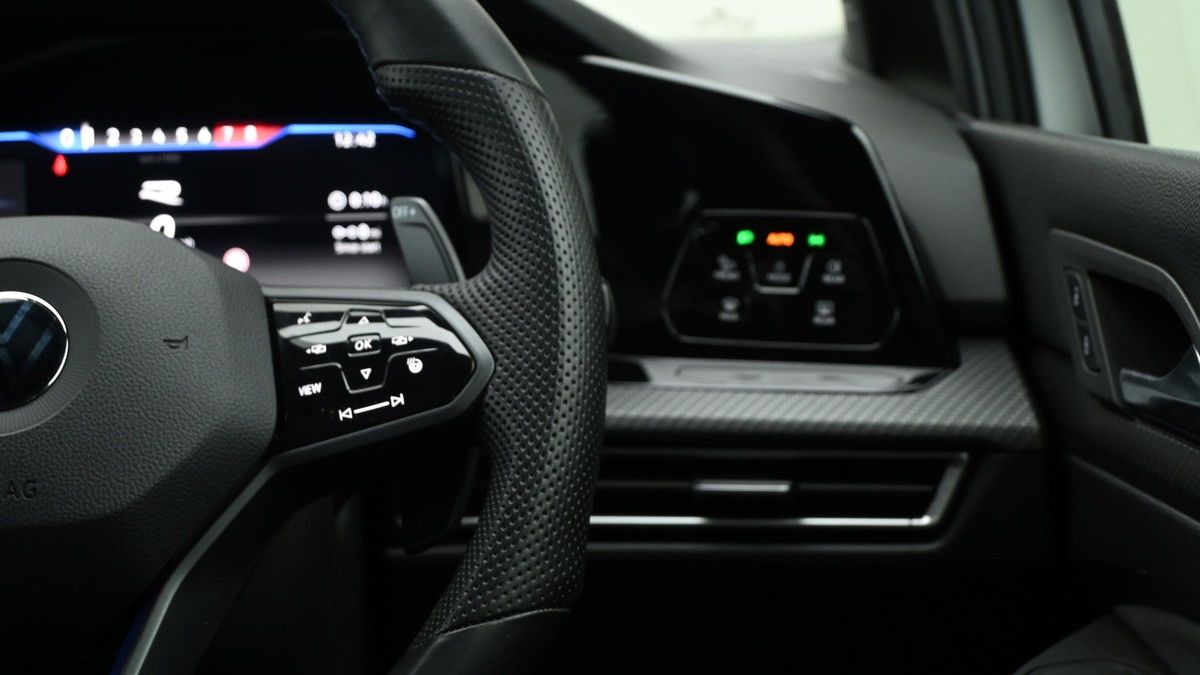 Volkswagen Golf Image 15