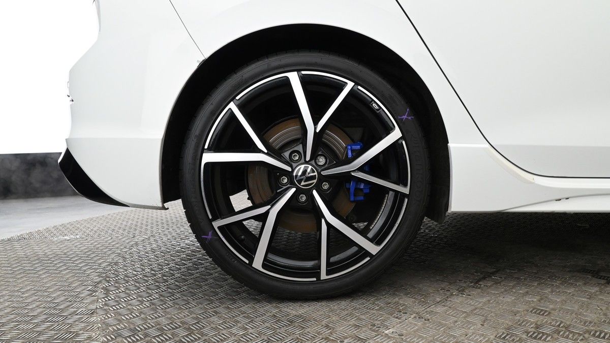 Volkswagen Golf Image 8