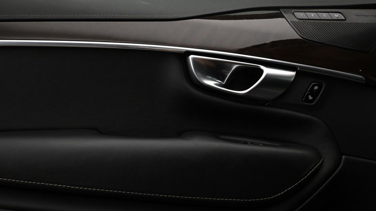Volvo XC90 Image 13