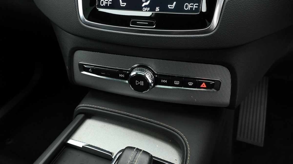 Volvo XC90 Image 12