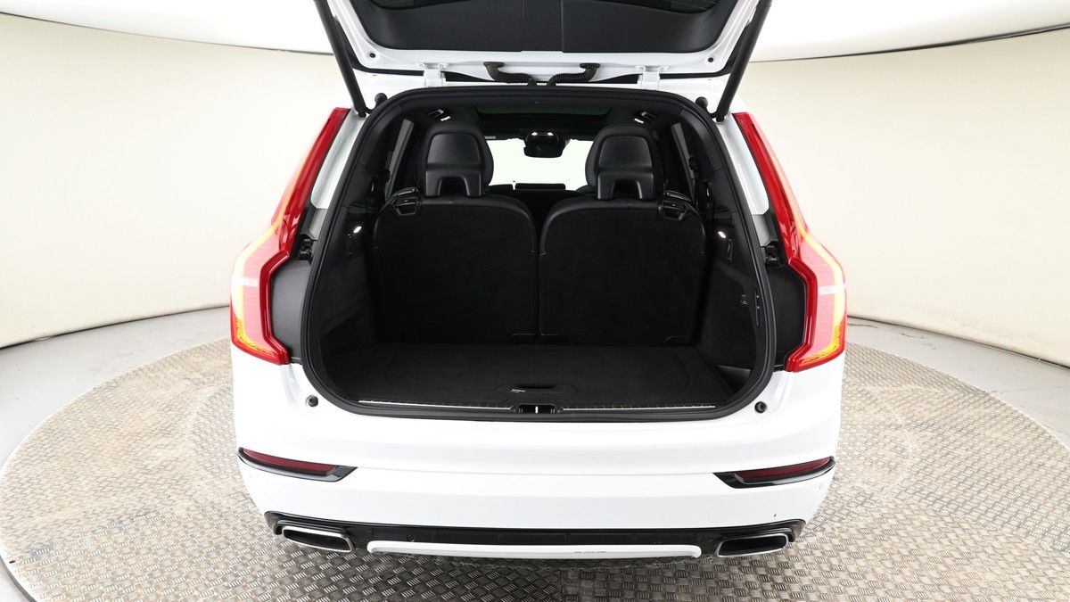 Volvo XC90 Image 10